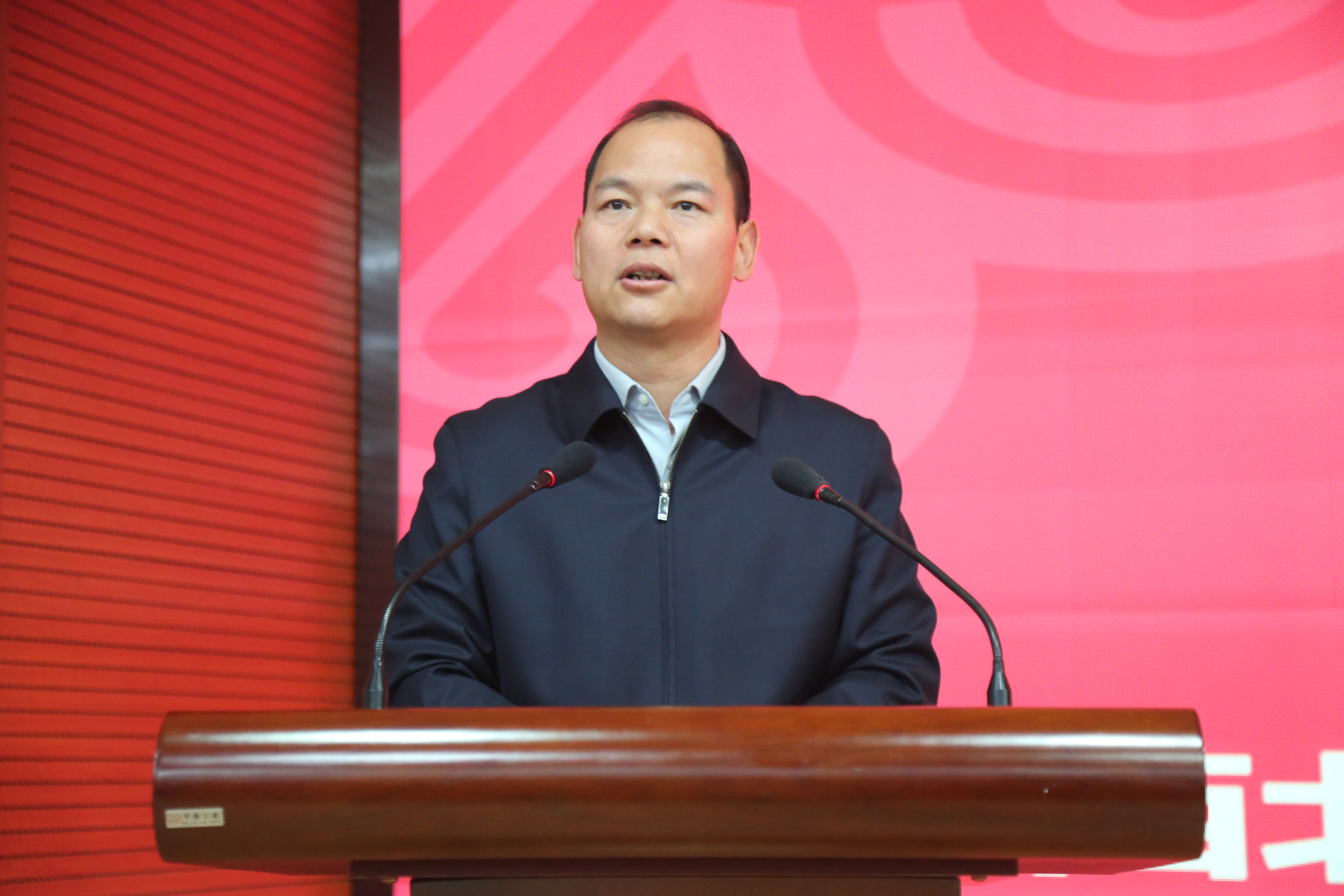 海角网
党委书记曹军会总结讲话.JPG