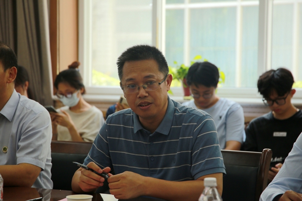 班主任江中良教授对培训班进行总结.JPG